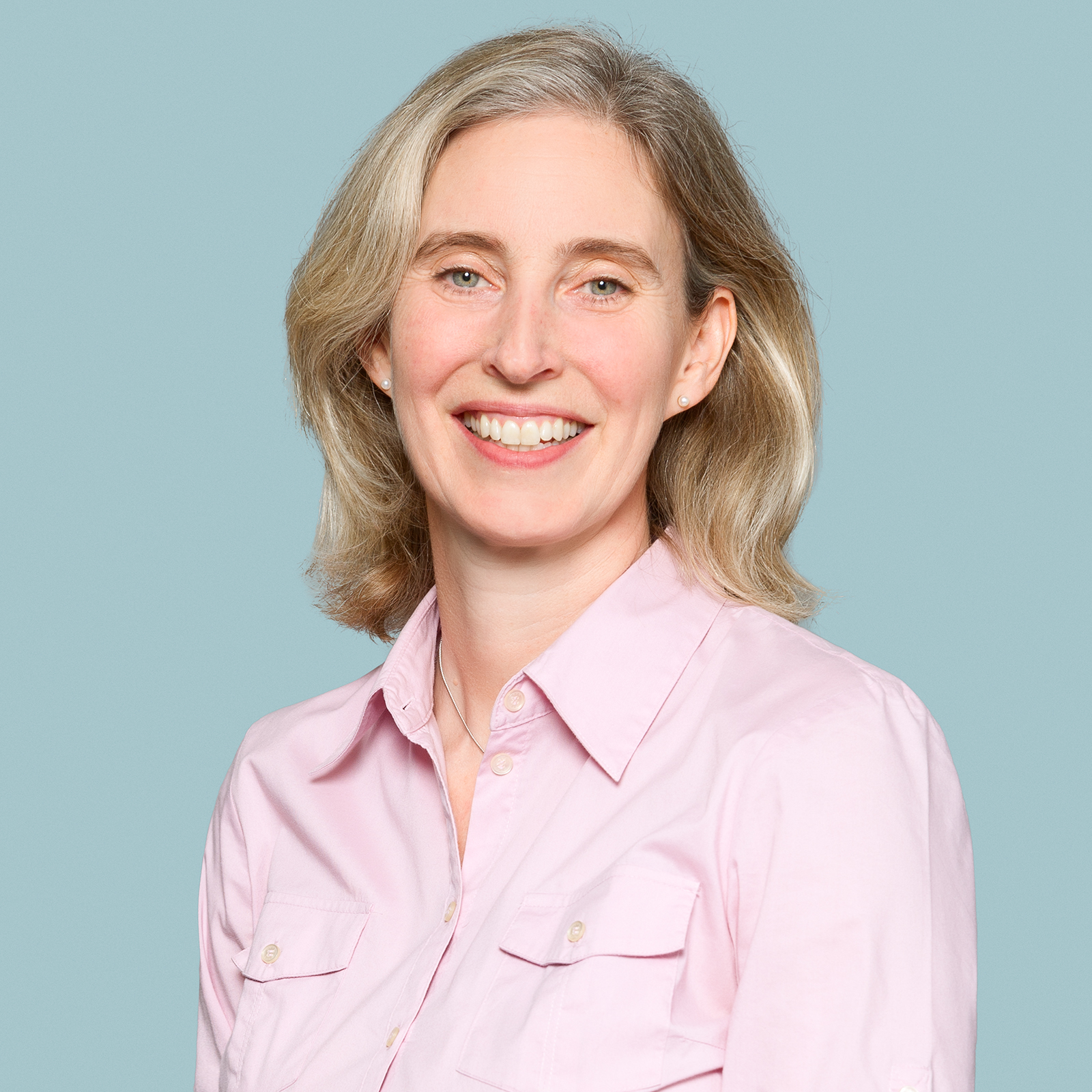 Alexandra Campbell head shot image